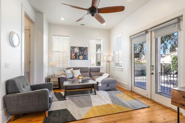 Building Photo - 1501 Robert C. Blakes Sr. Dr Unit ID1269210P