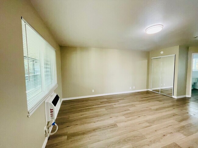 Studio 420 SQ FT - Brio Apartments