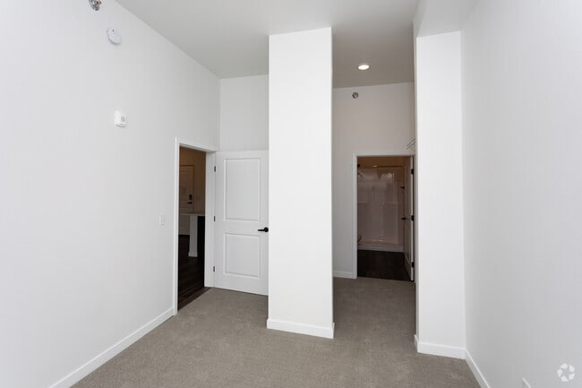 2BR, 2BA, Edward - 1,019 – 1,048SF - The Landing at 1001 NP