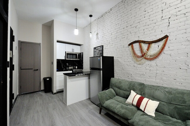Photo - 309 W 43rd St Unit SI ID1560796P