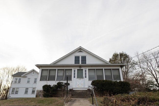 Building Photo - 148 Beecher St