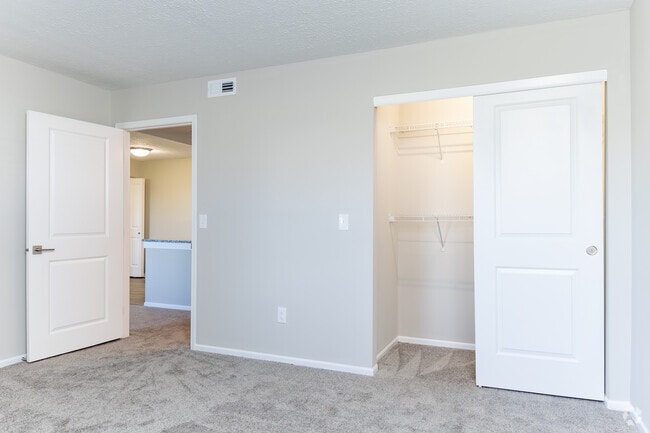 1BR, 1BA - 750SF - Bedroom - Greensview Apartments