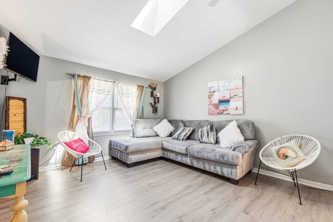 Building Photo - 12995 Barreda Blvd Unit SI ID1605820P