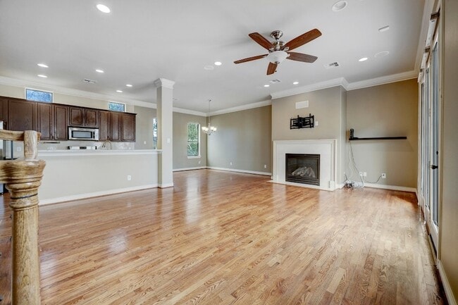 Photo - 8906 Lakeshore Bend Dr