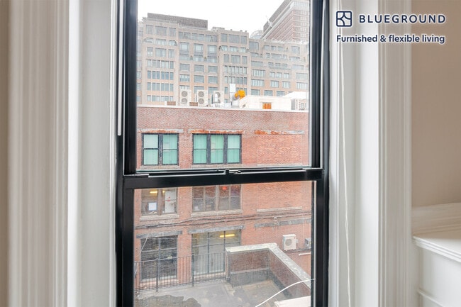 Photo - 232 Newbury St Unit FL3-ID1300