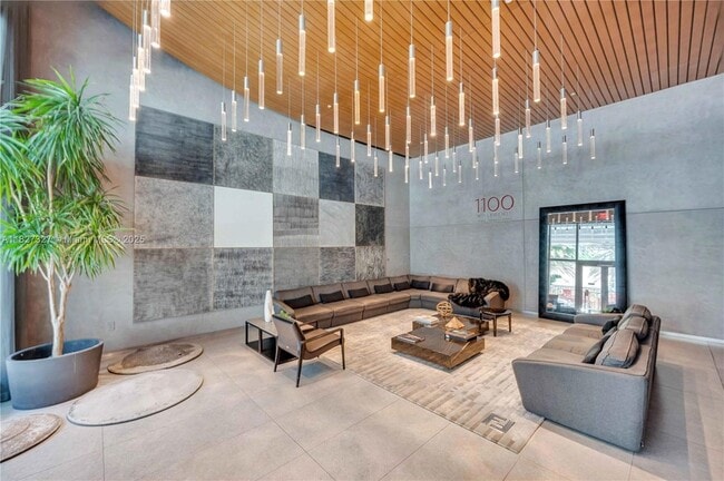 Building Photo - 1100 S Miami Ave Unit 2007