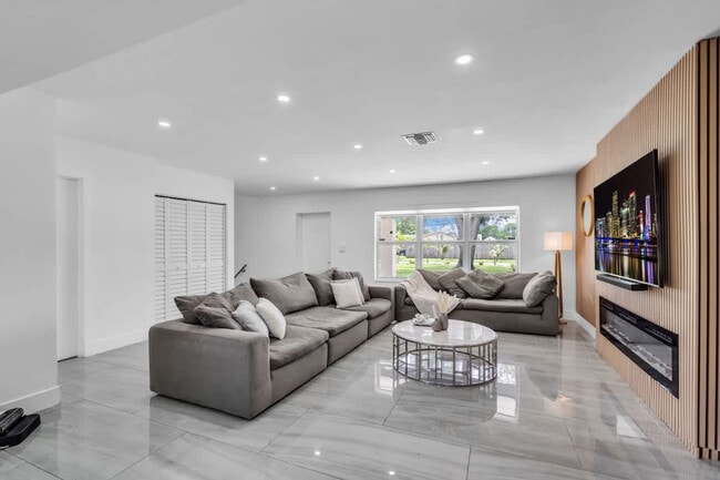 Photo - 1255 NE 199th St Unit ID1372354P