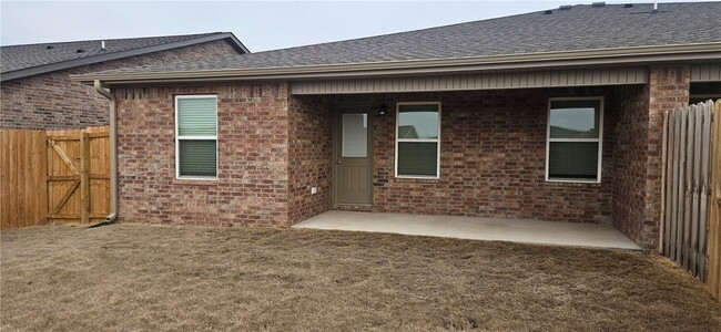 Photo - 523 NW 69th Ave