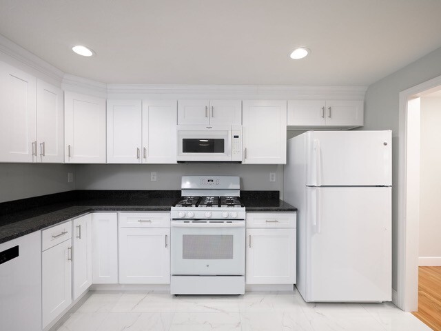 Photo - 8 Eugene Way