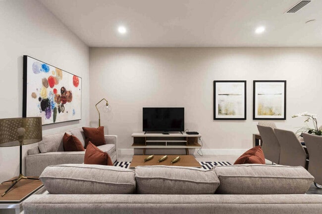 Building Photo - 7590 Sunny Dreams Ln Unit ID1280919P