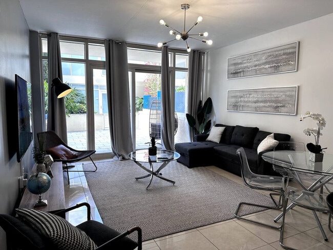 Building Photo - 3250 NE 1st Ave Unit ID1056551P