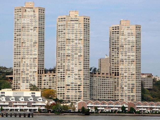 Building Photo - 7000 JFK Blvd E