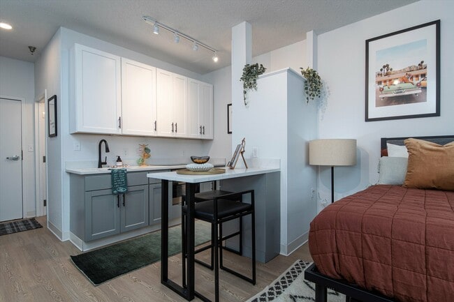 The Hudson Thirteen Ninety-Five - 1395 Hudson