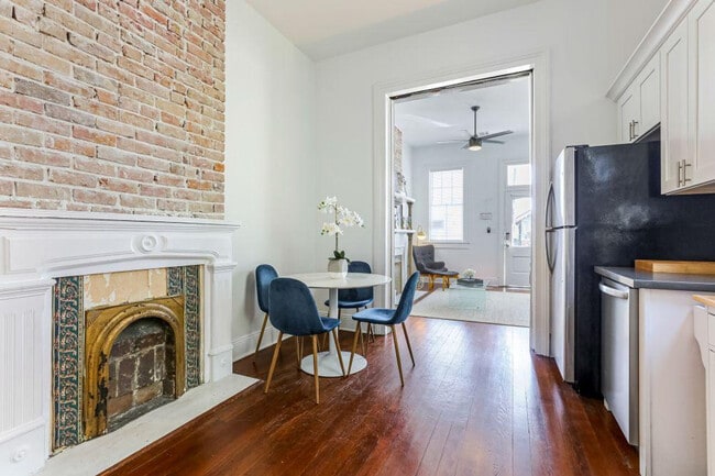 Photo - 2434 Valence St Unit ID1268184P