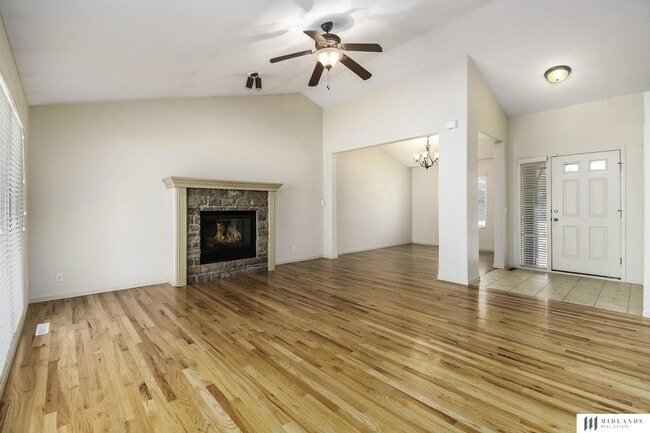 Photo - 2108 S 197th St