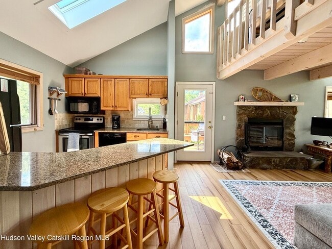 Photo - 174 Hunter Dr