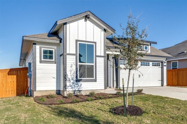 Photo - 147 Shugart St