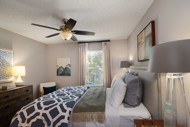 Photo - The Lakes Bellevue