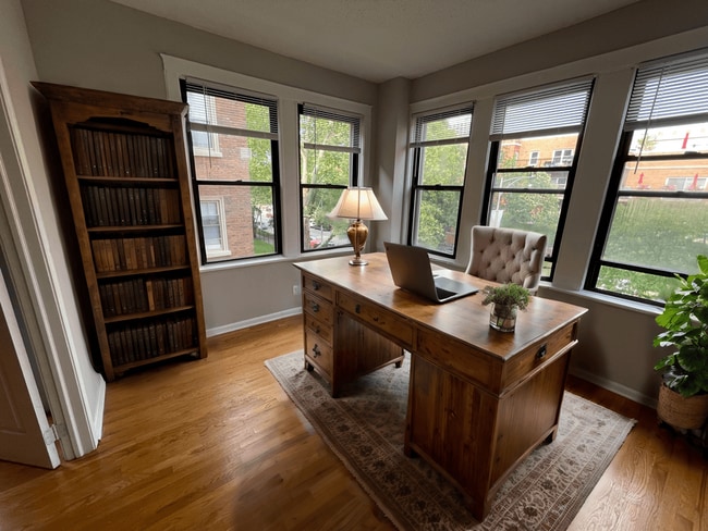 Photo - Buena Terrace - 4242 N Sheridan Rd