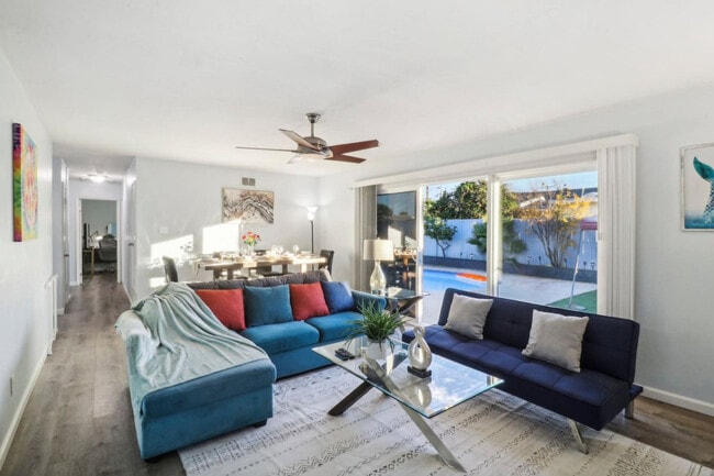 Building Photo - 1319 Lexington Ave Unit ID1283127P