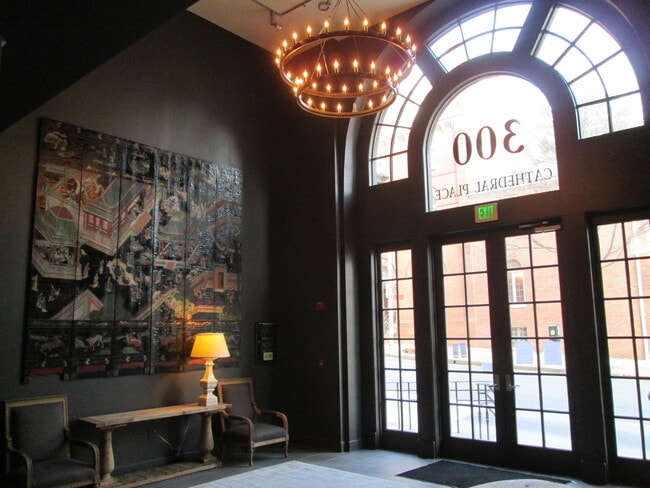 Photo - Cathedral St 300