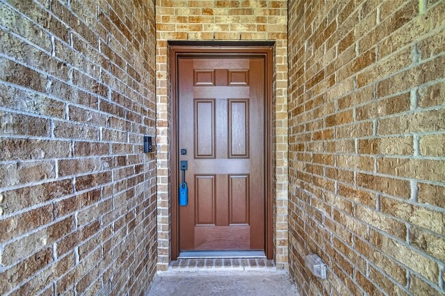 Photo - 16307 Rockdale Landing Dr