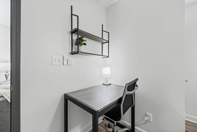 12-240.jpg - 240 Flats