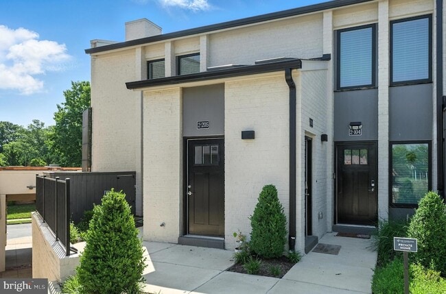 Photo - 19510 Village Walk Unit 2-205