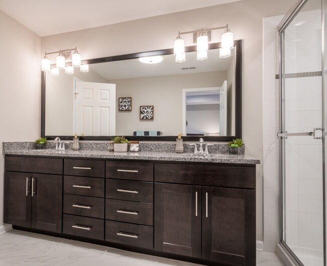 Photo - The Crossings at Hamilton Station