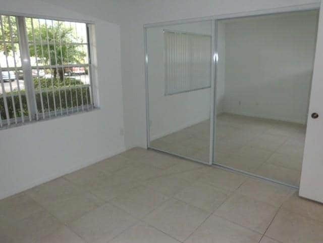 Building Photo - 8720 Shadow Wood Blvd Unit 502