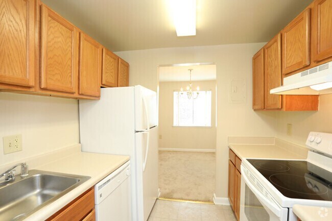 Photo - Mallard Court Apartments