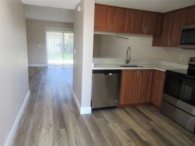 Photo - 11515 NW 44th St Unit 11515