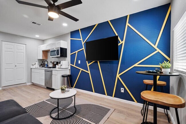 Photo - 4113 W Virginia Ave Unit ID1244355P