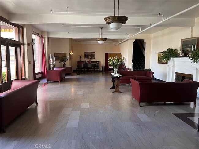 Photo - 2121 James M Wood Blvd Unit 316