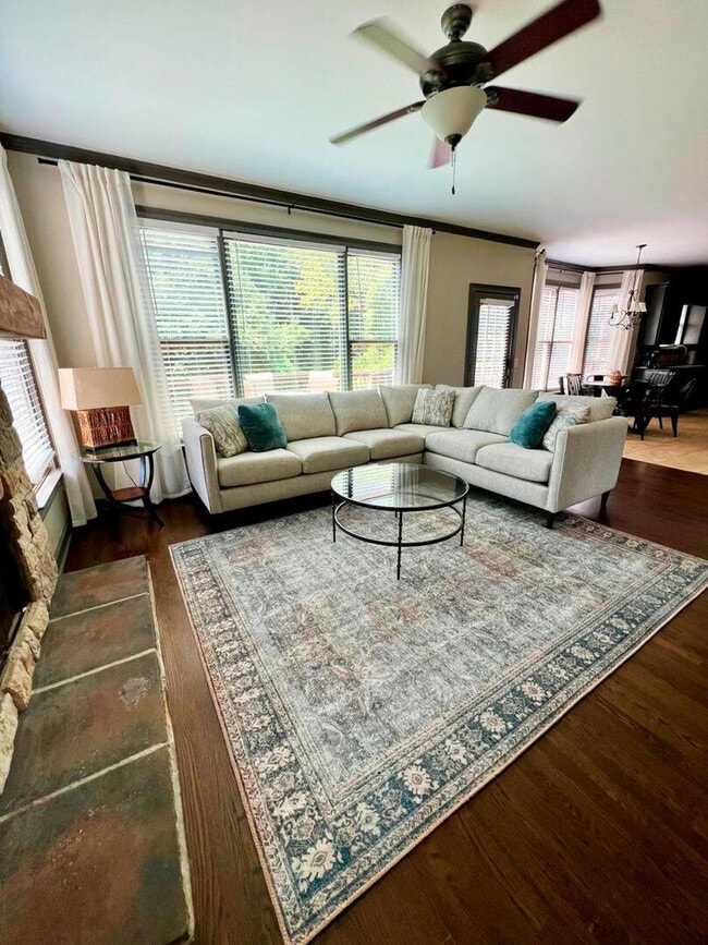 Building Photo - 10 Bridlewood Ct Unit ID1234828P