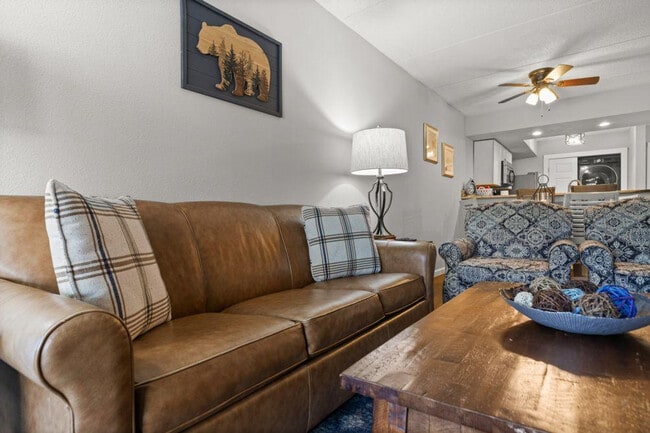 Building Photo - 1155 Upper Alpine Way Unit ID1266049P