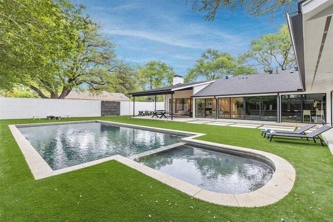 Photo - 5239 Edmondson Ave