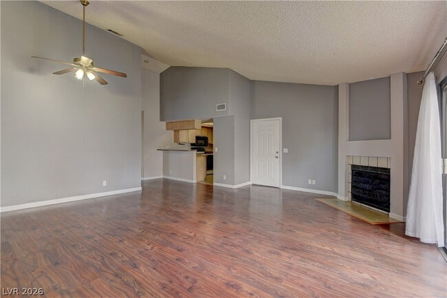 Photo - 820 N Sloan Ln Unit 203