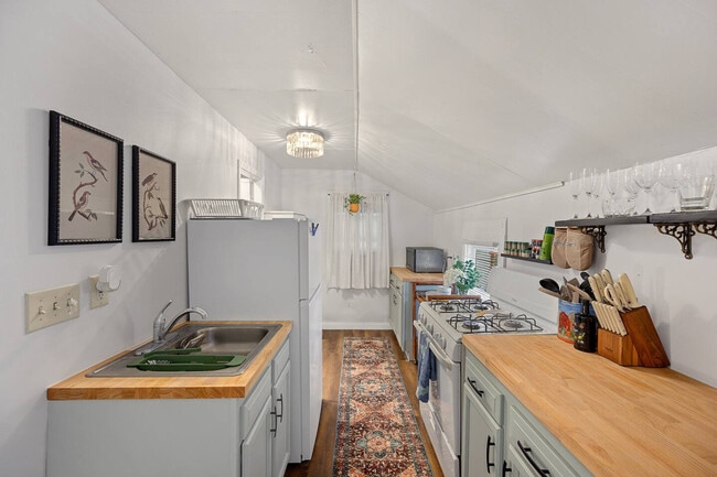 Photo - 5651 Ridge Ave Unit ID1384096P