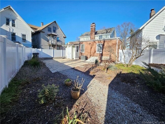 Photo - 34 Woodland St