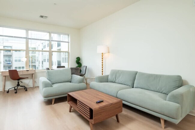 Building Photo - 525 Main St Unit SI FL8-ID1596484P