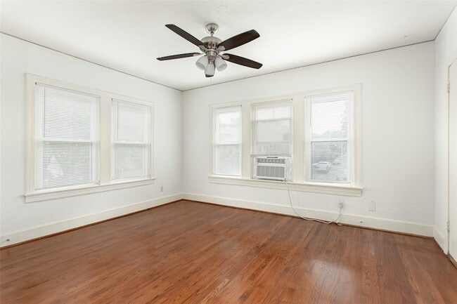 Photo - 5900 Oram St Unit 5