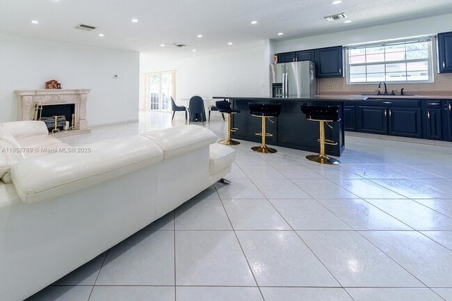 Photo - 2011 N 43rd Ave