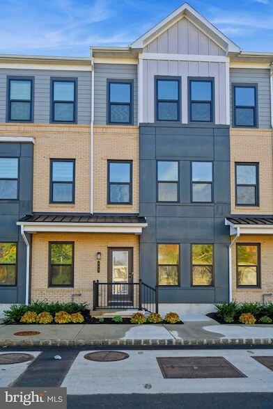 Building Photo - 103 Vaughn Dr Ext