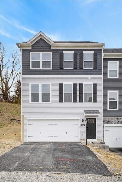 Photo - 704 Olivia St