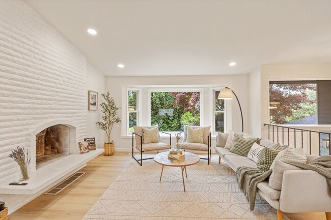 Building Photo - 14808 11th Pl W Unit ID1324814P