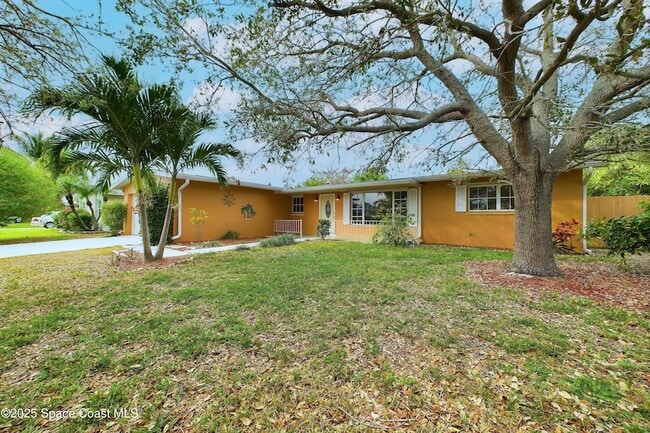 Building Photo - 1202 Yacht Club Blvd