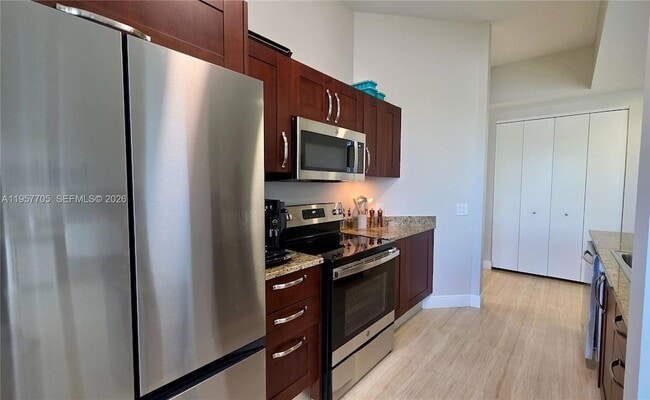 Photo - 20000 E Country Club Dr Unit 402