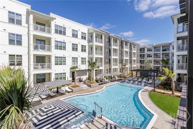 Building Photo - 1150 E Perry Ln Unit B4