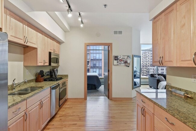 Photo - 215 10th Ave S